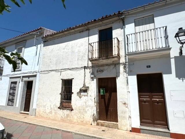 Casa-chalet en Venta en Primero De Mayo, 11, -1 en Malcocinado