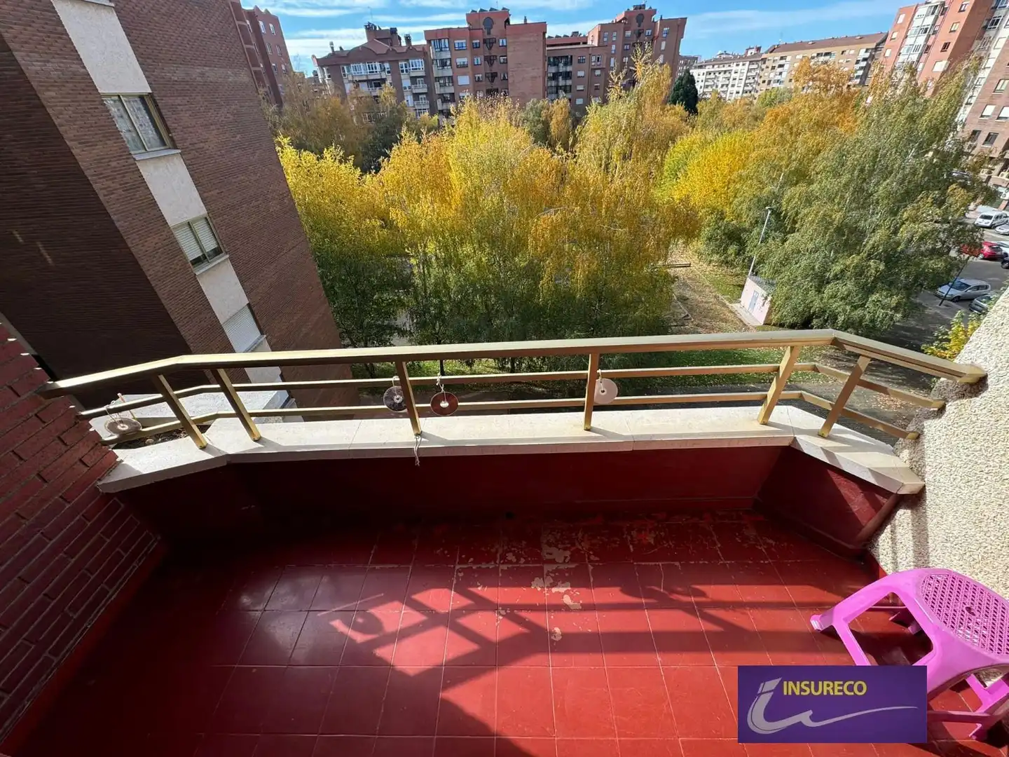 Terrassa de Pis de lloguer en León Capital  amb Calefacció, Terrassa i Traster