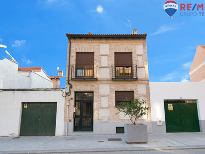 Exterior view of Duplex for sale in Navalcarnero  with Air Conditioner, Heating and Terrace