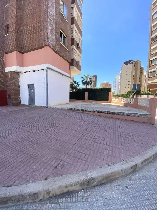 Locale commerciale in vendita a Levante Alto, imagen 2