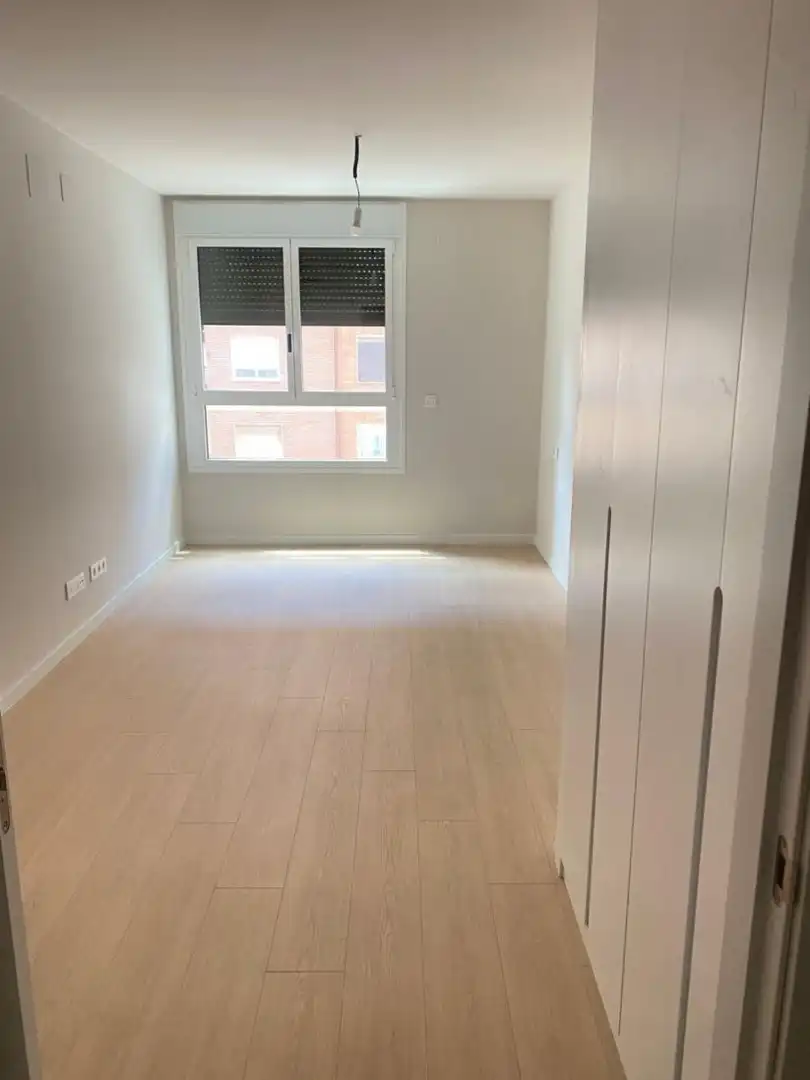 Habitación de Piso de alquiler en Valencia con Aire acondicionado, Jardín privado y Parquet