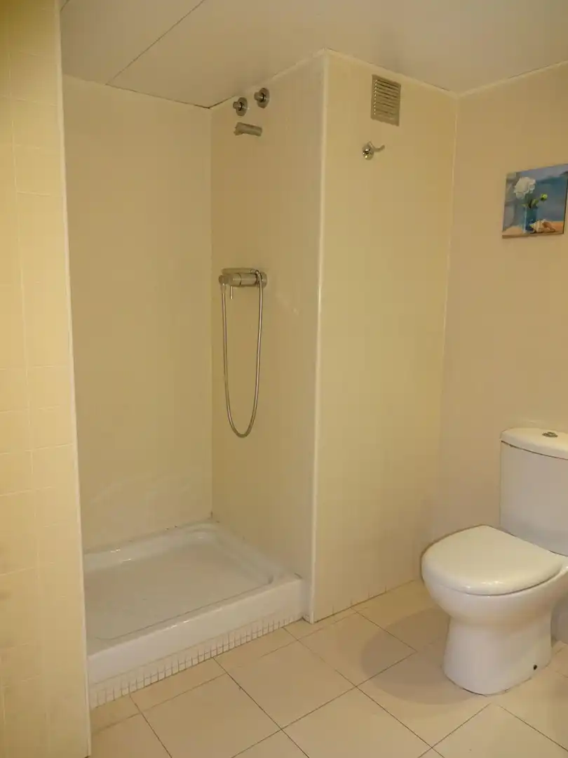 Baño de Piso en venta en Mataró con Aire acondicionado, Calefacción y Piscina comunitaria