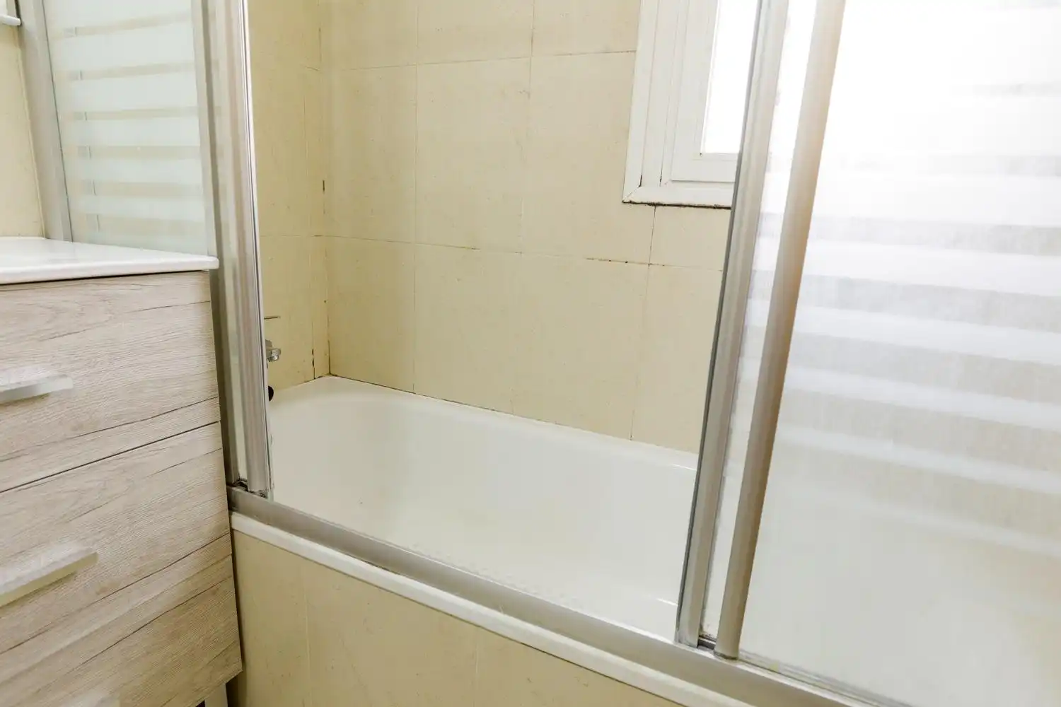 Bany de Casa adosada en venda en María de Huerva amb Calefacció, Jardí privat i Terrassa