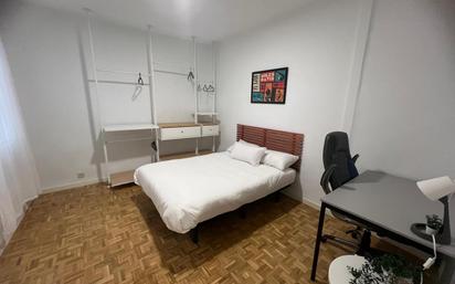 Bedroom of Flat to rent in  Madrid Capital  with Air Conditioner, Heating and Furnished