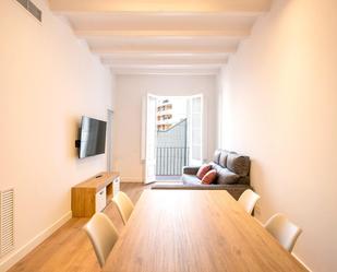 Living room of Flat to rent in  Barcelona Capital  with Air Conditioner, Heating and Balcony