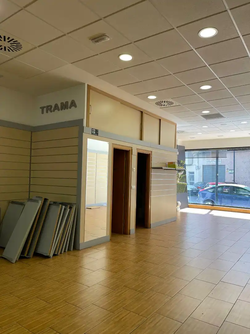 Locale commerciale in vendita a Avenida de la Vera 18, imagen 5