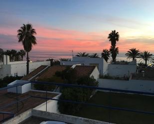 Vista exterior de Casa o xalet de lloguer en Cartagena amb Aire condicionat, Calefacció i Jardí privat