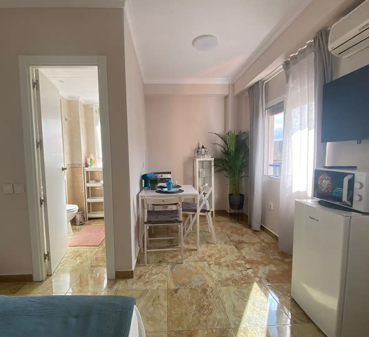 Habitación de Estudio en venta en Torremolinos con Aire acondicionado, Calefacción y Piscina comunitaria