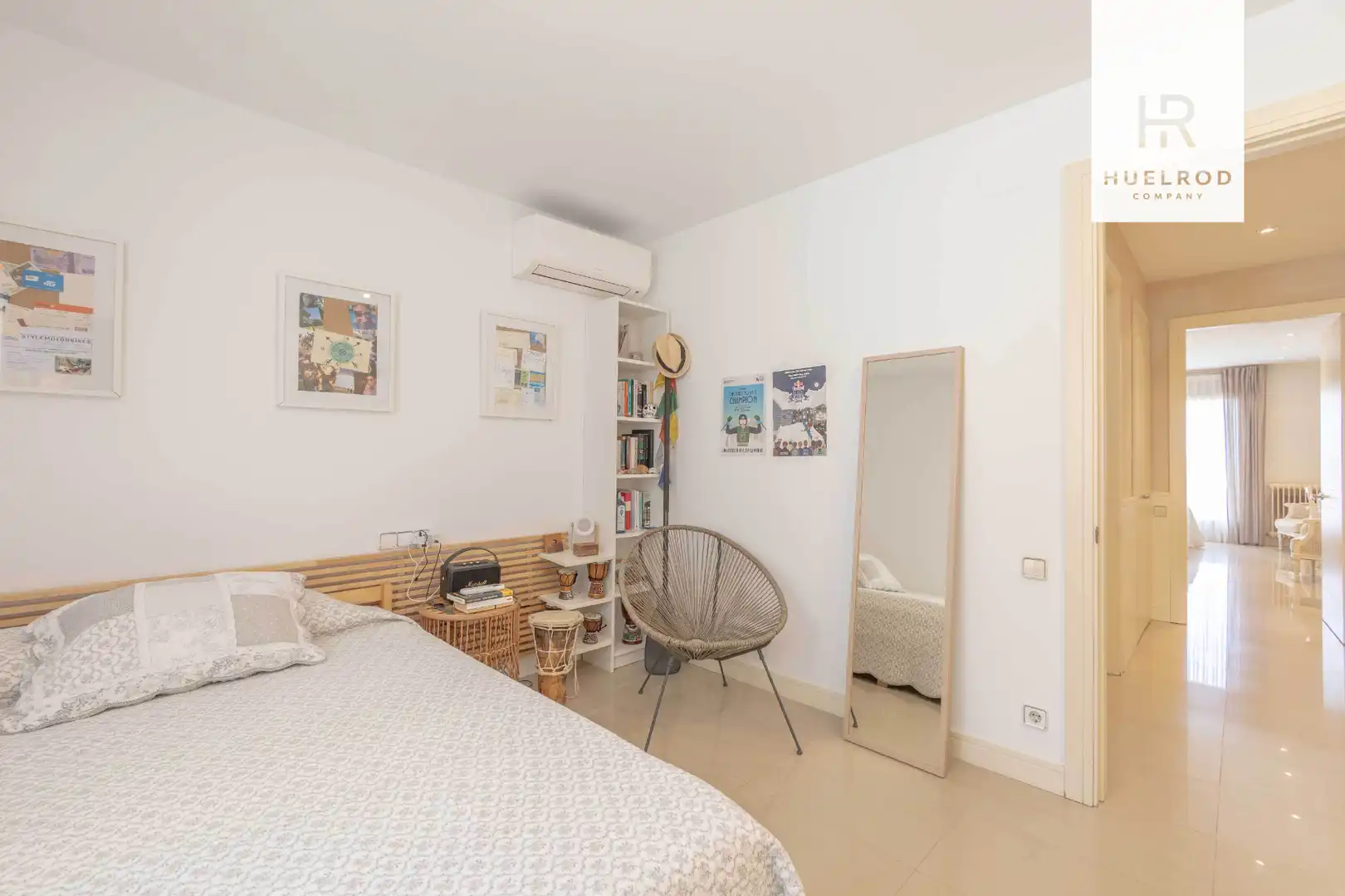 Schlafzimmer von Haus oder Chalet zum Verkauf in Sant Vicenç de Montalt mit Klimaanlage, Heizung und Privatgarten