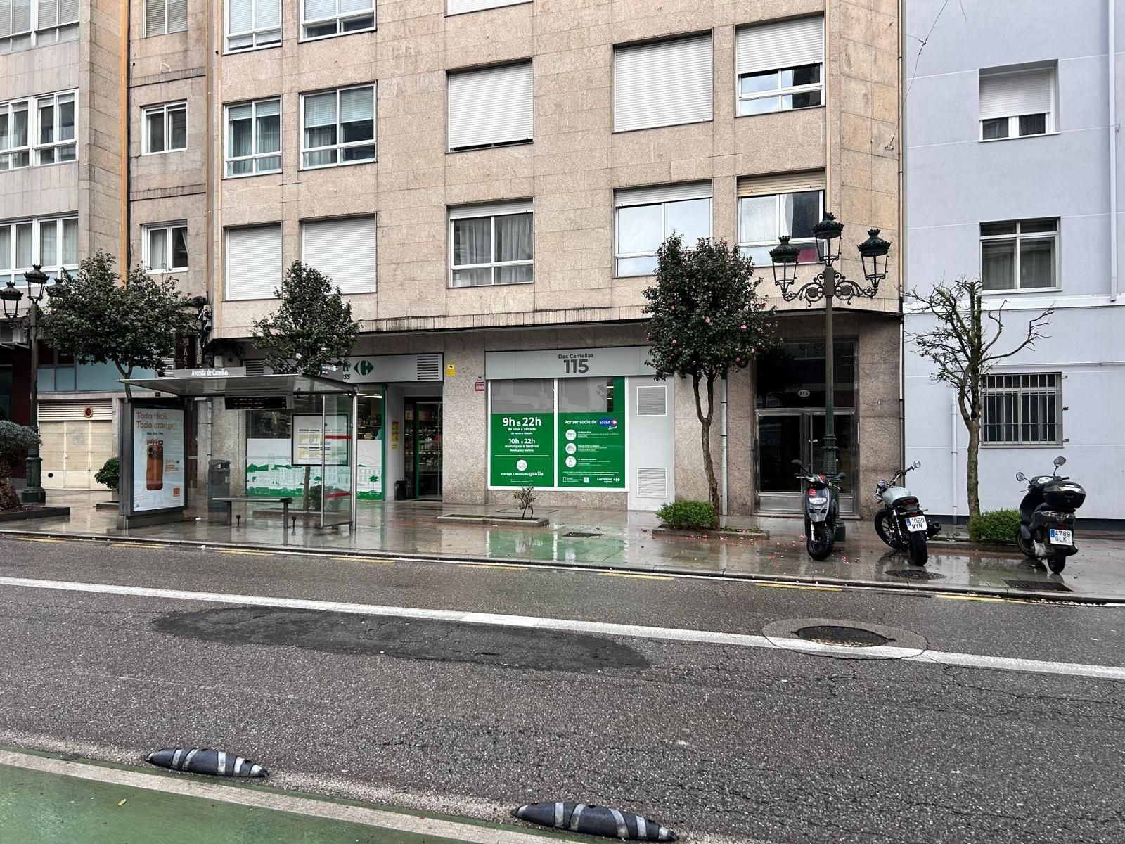 Vista exterior de Pis en venda en Vigo  amb Jardí privat