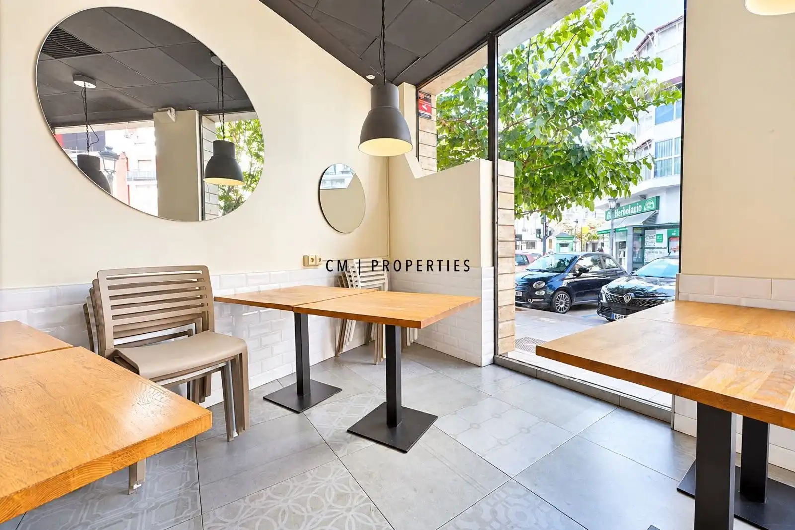 Terrace of Commercial properties for rent in L'Eixample