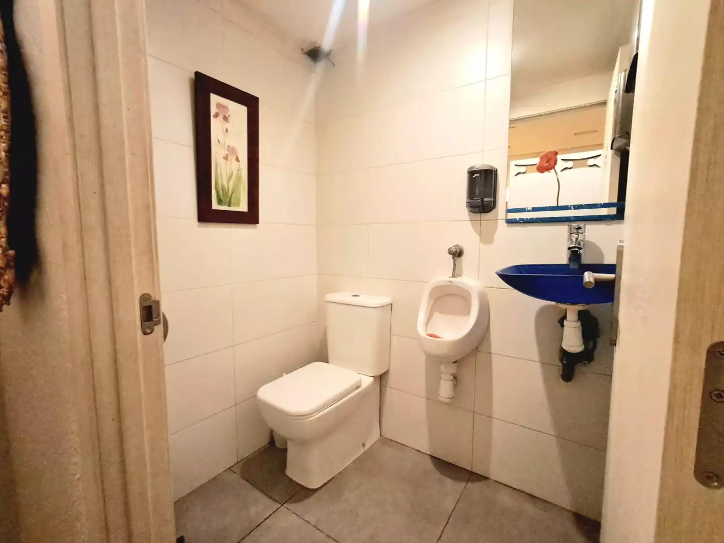 Baño de Local de alquiler en Moncada con Aire acondicionado y Amueblado