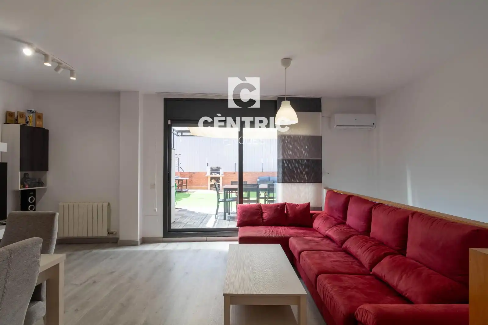 Vista exterior de Dúplex en venta en Terrassa con Aire acondicionado, Calefacción y Terraza