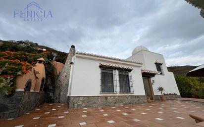 Vista exterior de Finca rústica en venda en Almuñécar amb Terrassa i Piscina