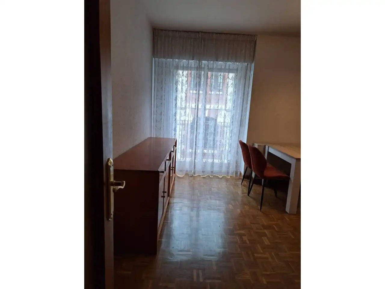 Schlafzimmer von Wohnungen zur Miete in Burgos mit Heizung, Parkett und Terrasse