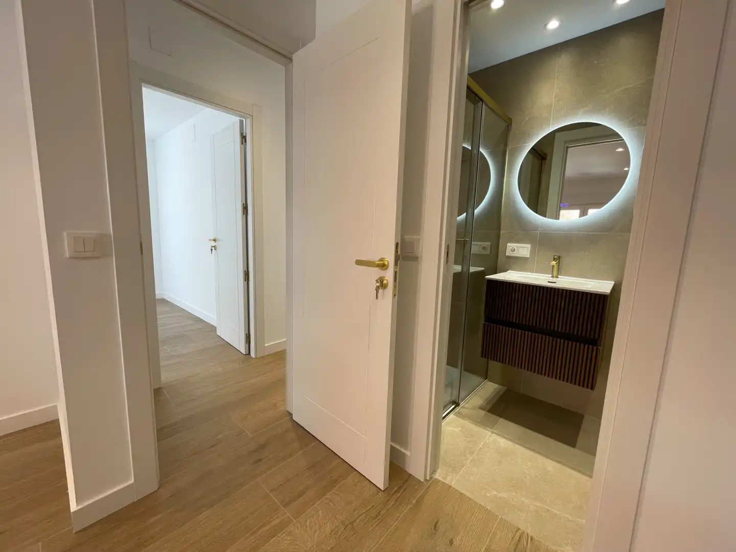 Piso con terraza en venta en Calle Navasfrías, imagen 18