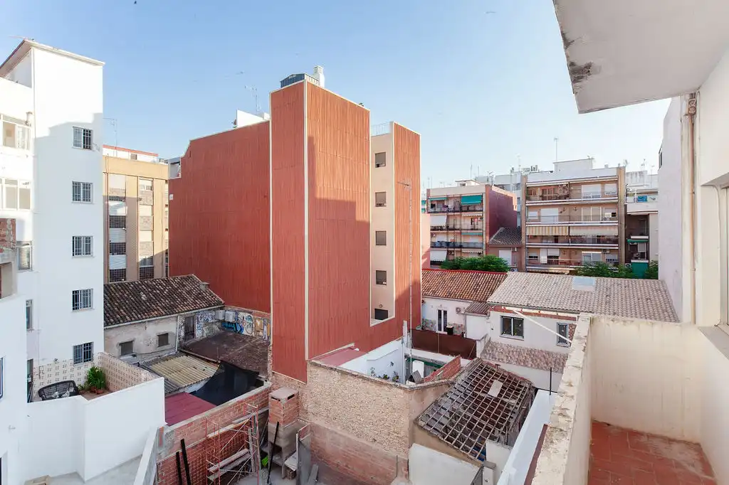 Vista exterior de Piso en venta en Paterna con Balcón