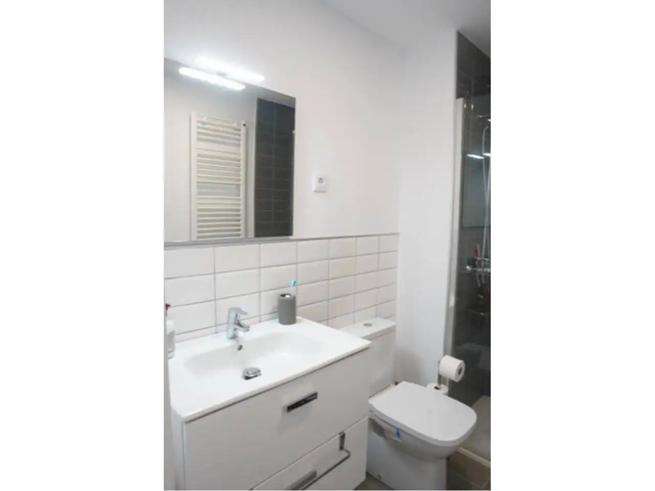 Flat for rent in Calle de les pinyes, 4, Marítim