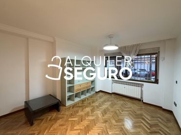Flat with lift to rent in Doctor Marañon
