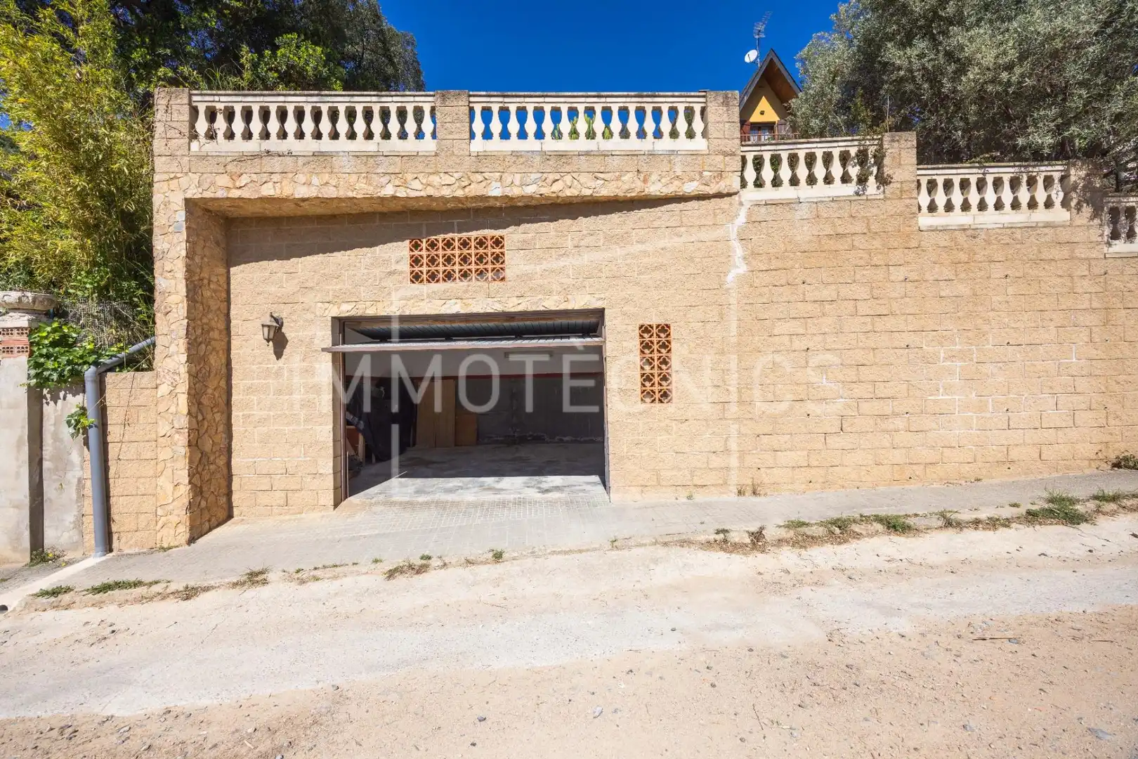 Exterior view of Houses for sale in Sant Cebrià de Vallalta