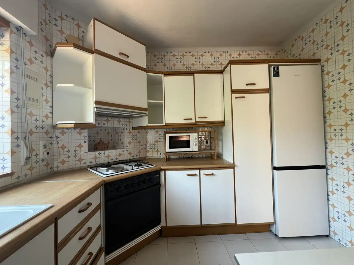 Cuina de Casa o xalet en venda en Pedreguer amb Jardí privat, Terrassa i Piscina