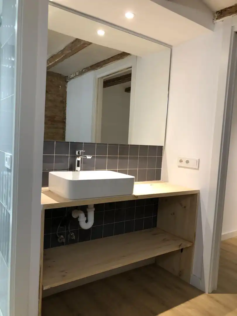 Bany de Dúplex en venda en Barcelona amb Aire condicionat