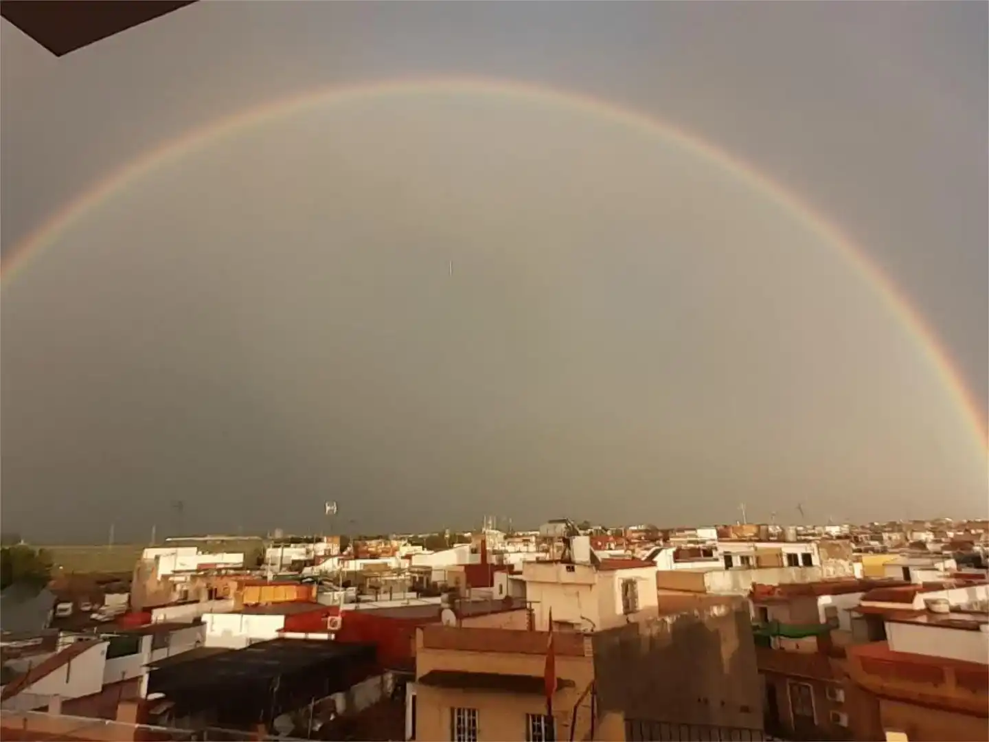 Vista exterior de Pis en venda en Sevilla amb Aire condicionat i Moblat