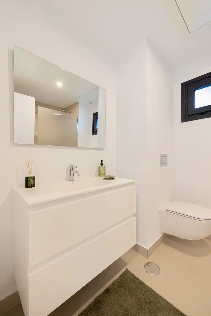 Apartamento con ascensor en venta en Río Real - Los Monteros, imagen 20