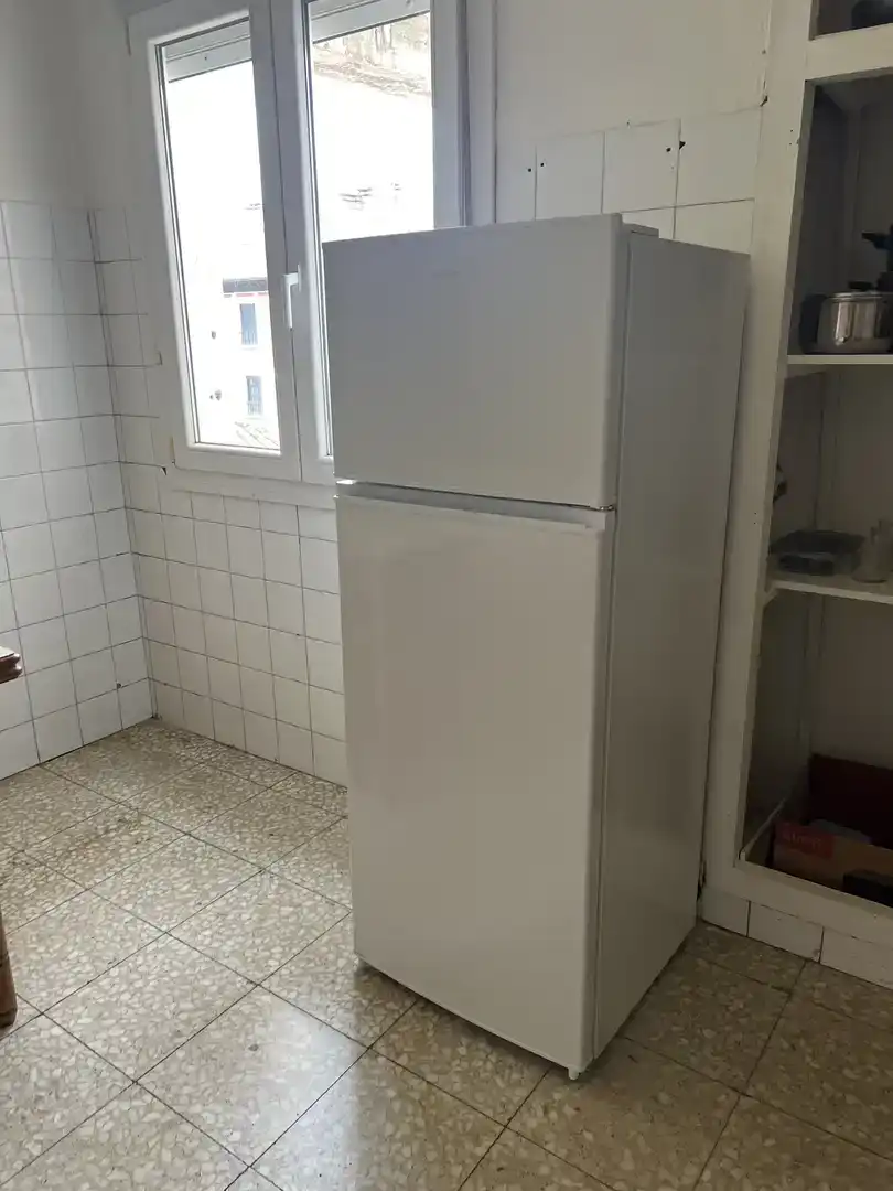 Cuina de Pis per a compartir en Briviesca amb Parquet, Traster i Moblat