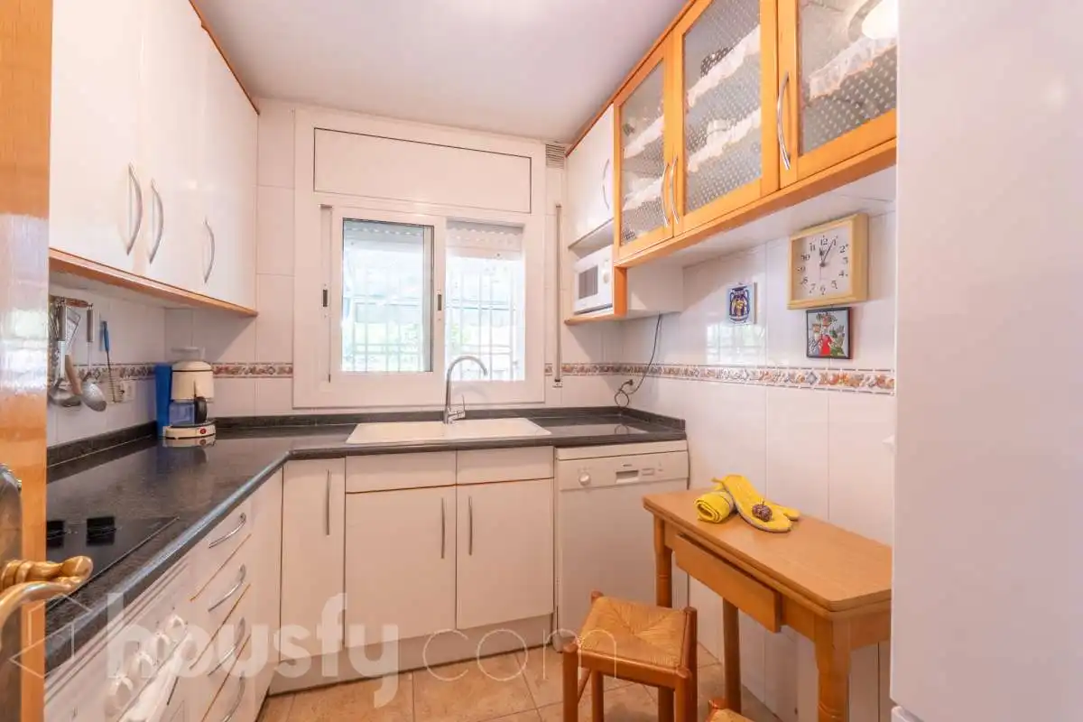 Cocina de Planta baja en venta en Vilanova i la Geltrú con Aire acondicionado, Calefacción y Terraza