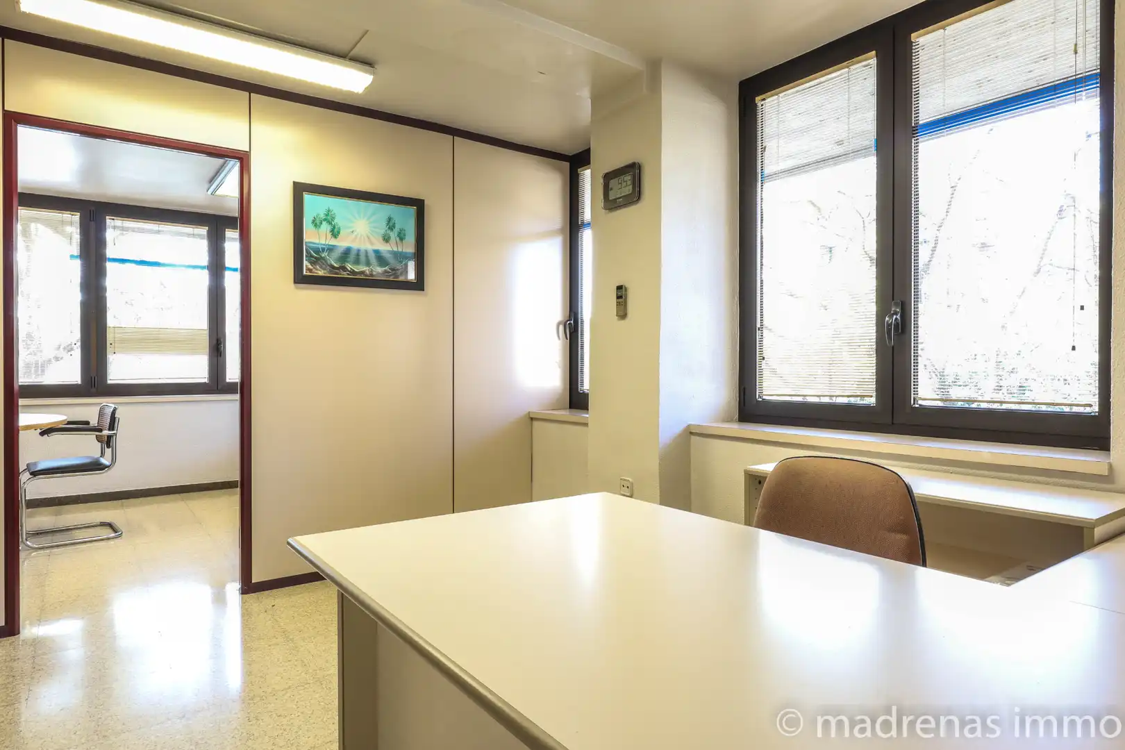 Büro zur Miete in Girona mit Klimaanlage, Heizung und Möbliert