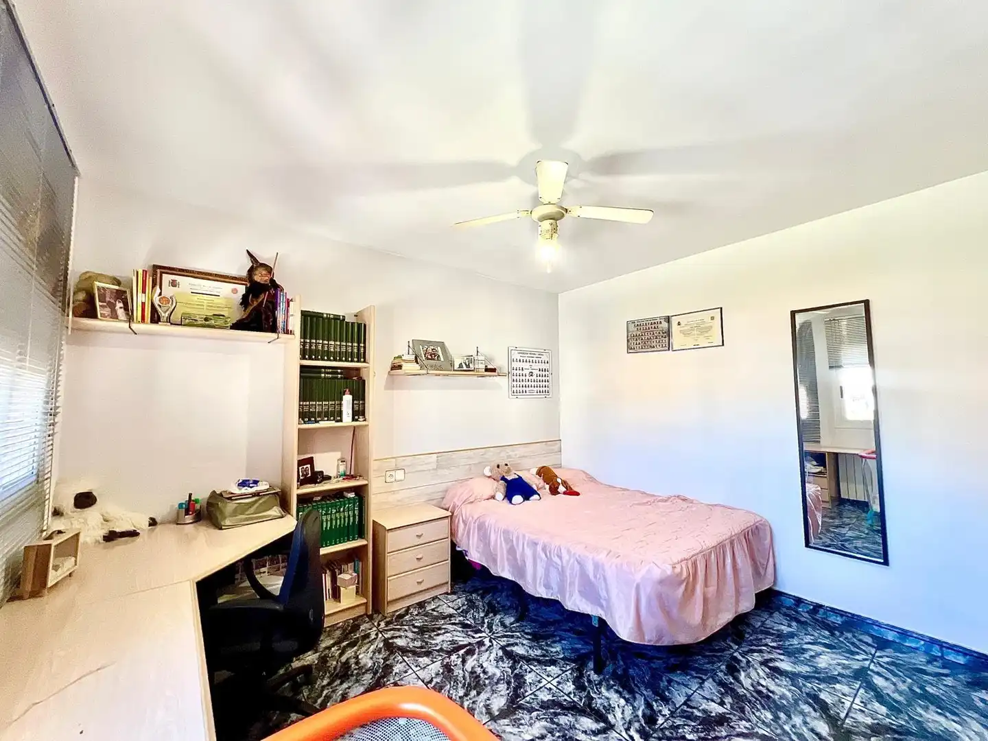 Habitación de Casa adosada en venta en Valls con Aire acondicionado, Calefacción y Jardín privado