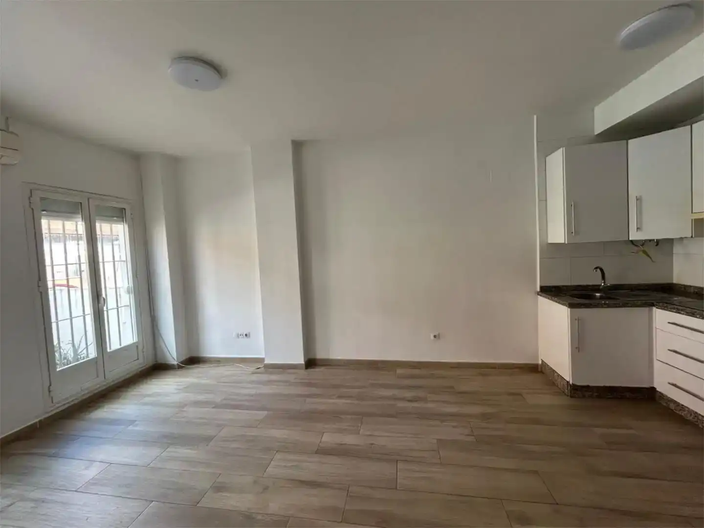 Sala de estar de Piso en venta en  Sevilla Capital con Aire acondicionado