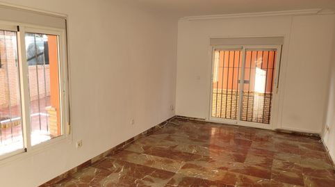 Foto 5 de Casa adosada de alquiler en Calle Manzanilla, Gines, Sevilla