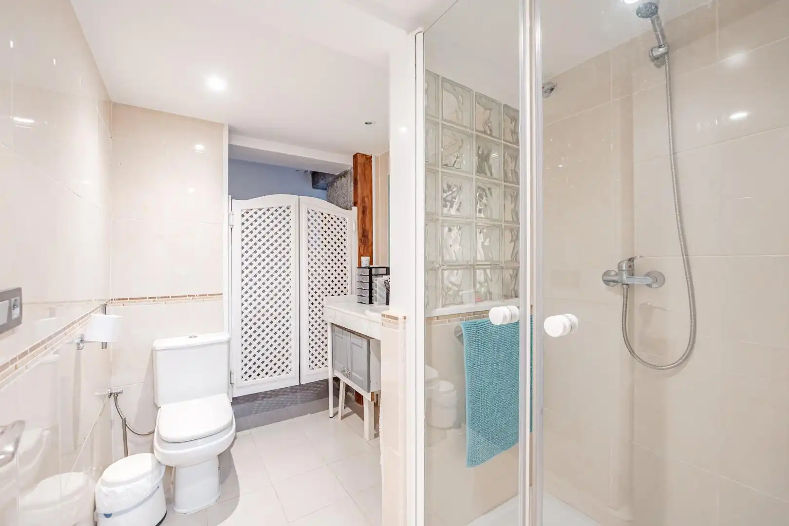 Bathroom of Houses for sale in Valdemorillo  with Heating, Private garden and Terrace