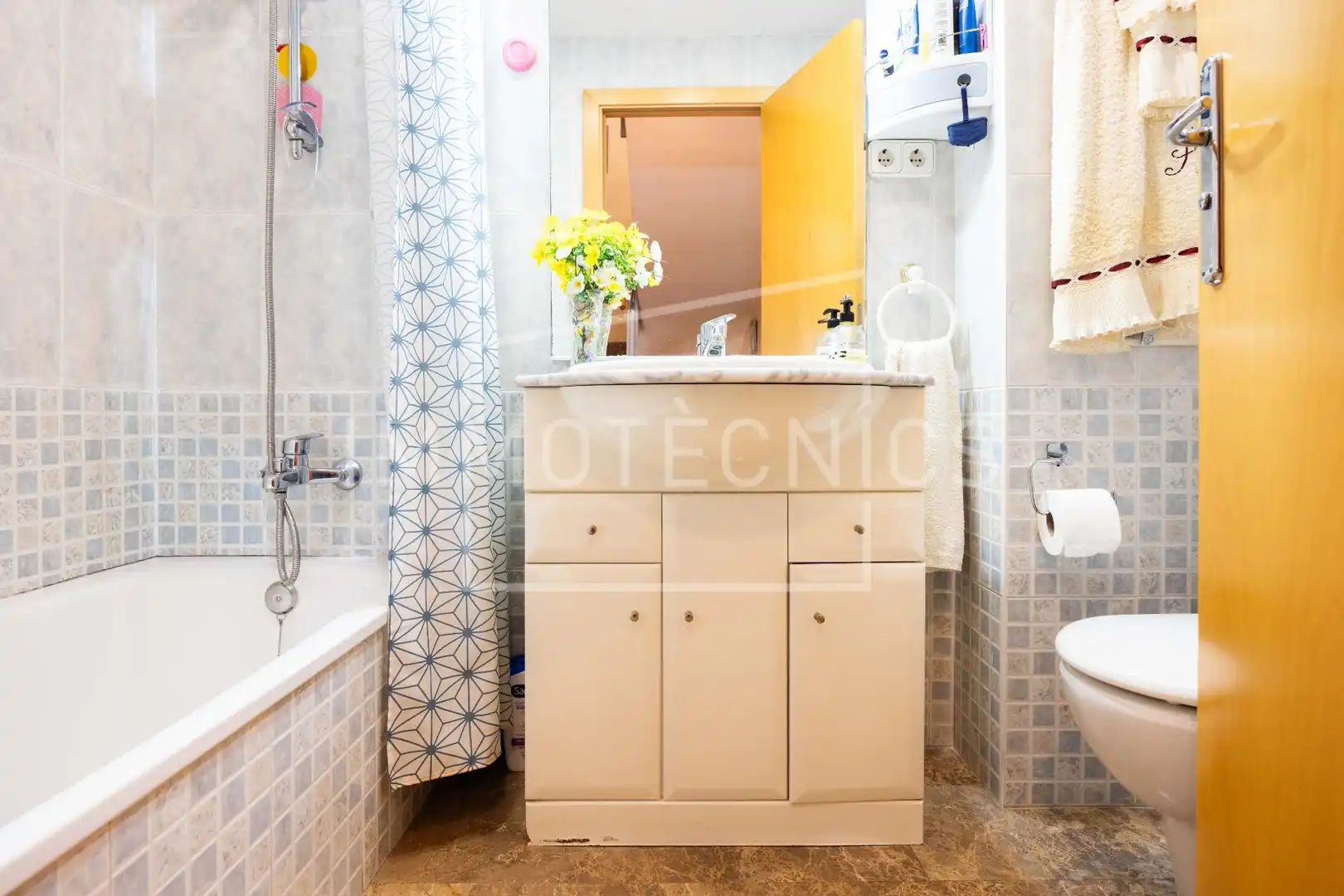 Bathroom of Detached homes for sale in Canet de Mar  with Air Conditioner, Heating and Private garden