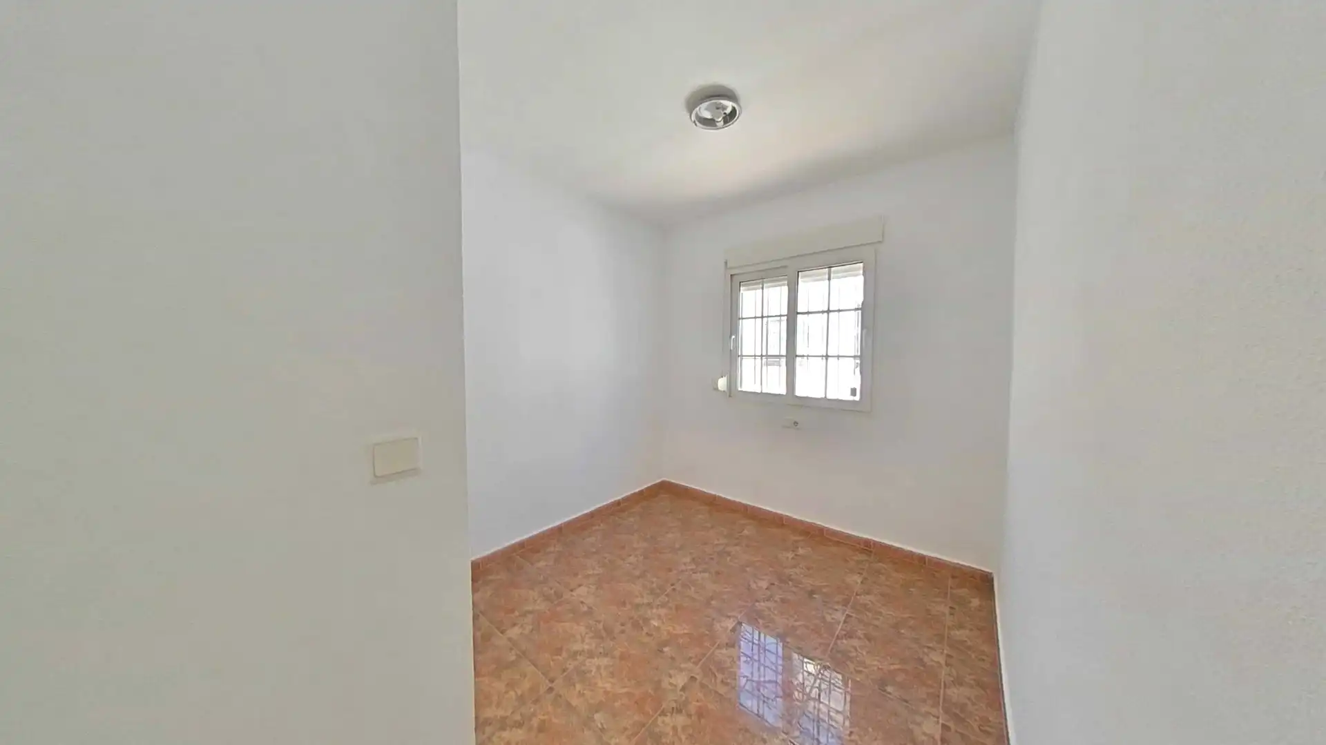Vista exterior de Casa adosada en venda en Orihuela amb Jardí privat, Traster i Balcó
