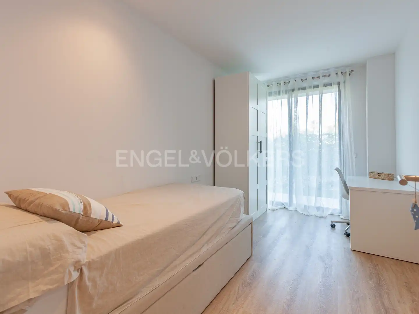 Schlafzimmer von Wohnungen zur Miete in Sitges mit Klimaanlage, Heizung und Privatgarten