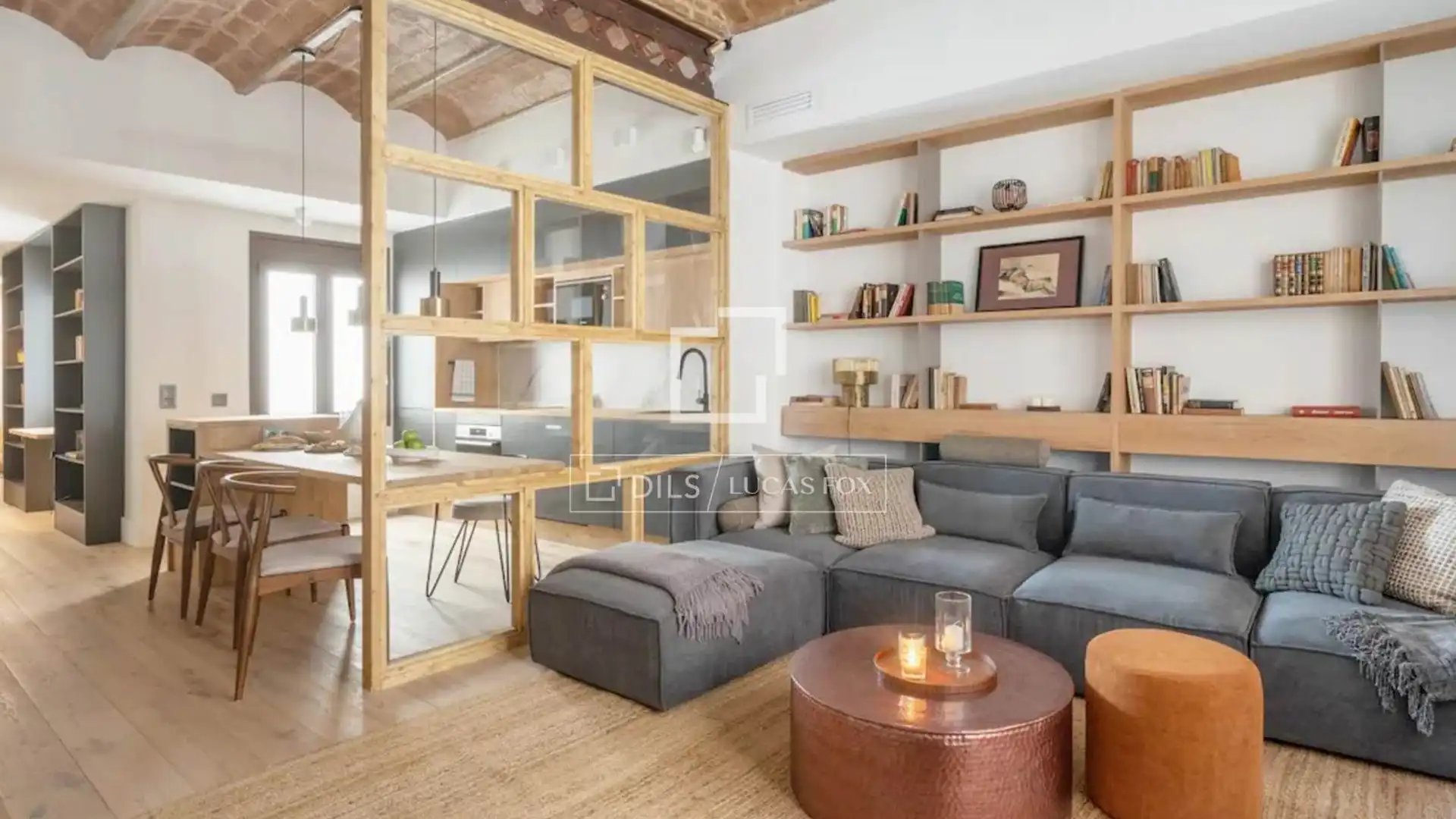 Sala d'estar de Pis en venda en Cerdanyola del Vallès amb Aire condicionat, Calefacció i Parquet