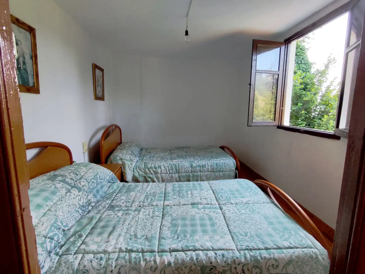 Dormitori de Casa adosada en venda en Corvera de Toranzo amb Calefacció, Jardí privat i Parquet