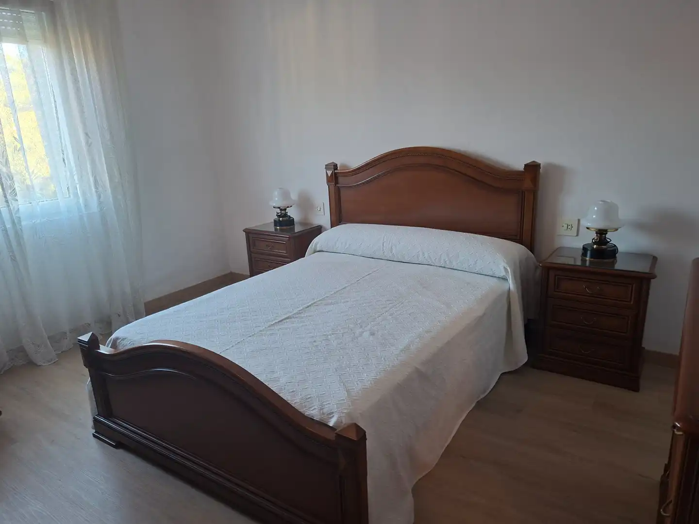 Habitación de Piso en venta en Pravia con Calefacción, Trastero y Amueblado