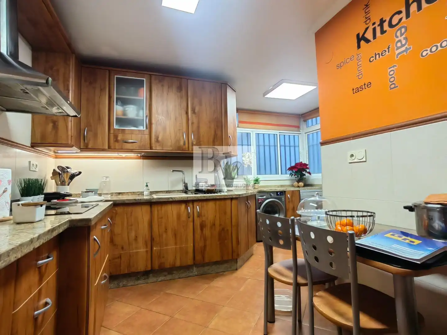 Kitchen of Flat for sale in Málaga  with Air Conditioner, Private garden and Terrace