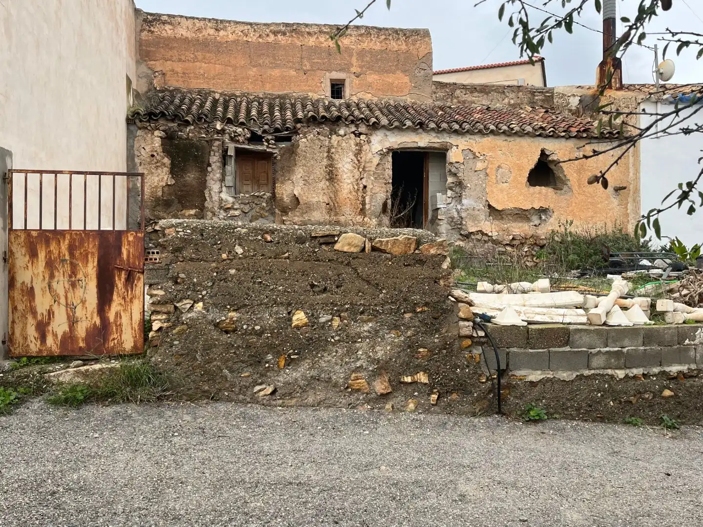 Casa rustica con giardino in vendita a Diseminado la Ermita 128