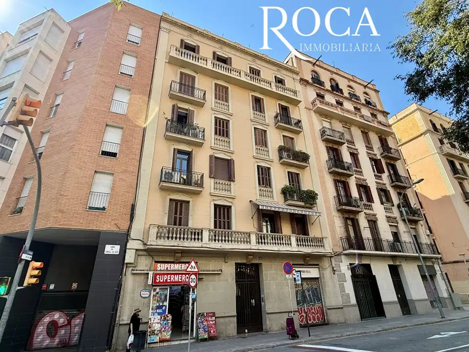 Exterior view of Flat for sale in Barcelona  with Heating, Parquet flooring and Furnished