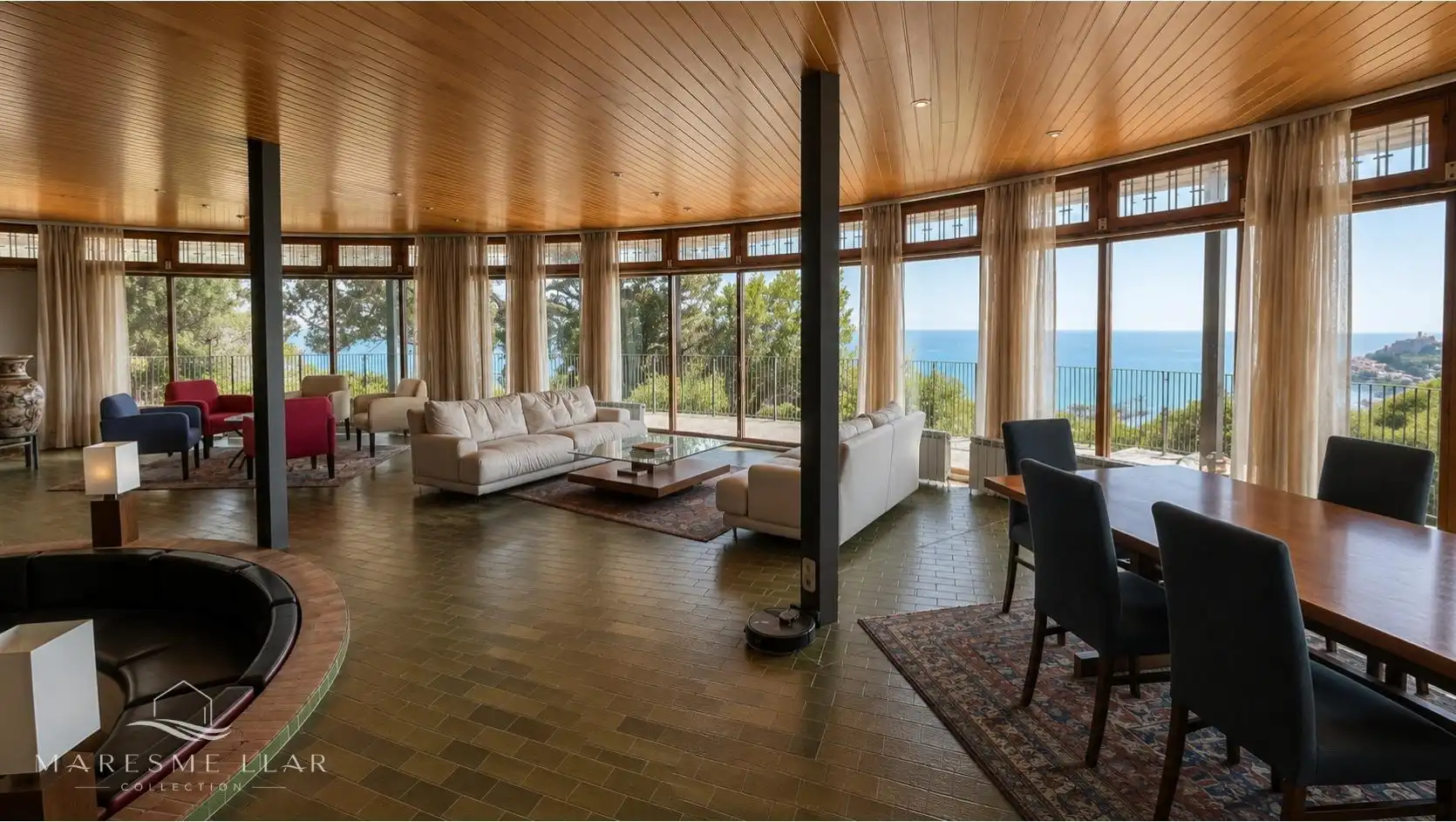 Sala d'estar de Casa o xalet en venda en Sant Pol de Mar amb Jardí privat i Piscina