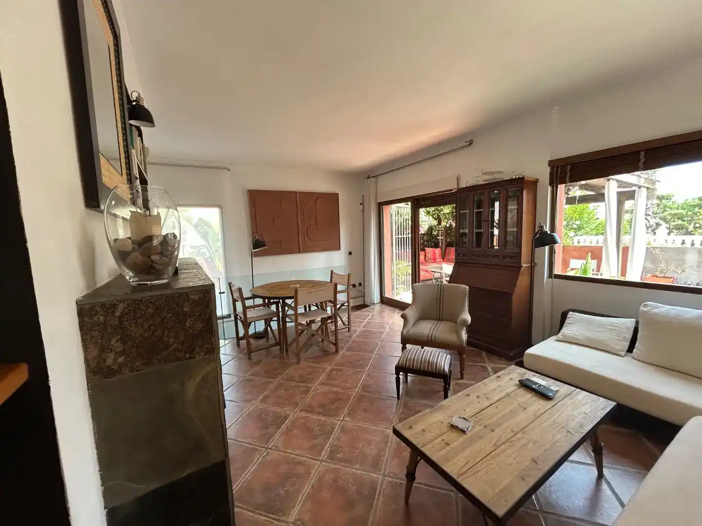 Sala d'estar de Casa o xalet de lloguer en Oliva amb Aire condicionat i Piscina