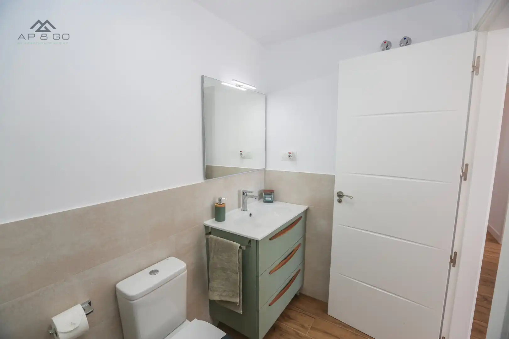 Bany de Casa o xalet de lloguer en Almuñécar amb Aire condicionat, Jardí privat i Terrassa