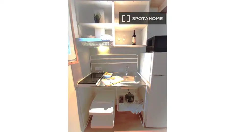 Cocina de Piso de alquiler en Valencia con Aire acondicionado, Calefacción y Amueblado
