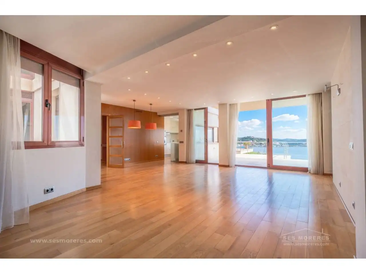 Living room of Apartments for sale in Maó - Mahón  with Air Conditioner, Parquet flooring and Terrace