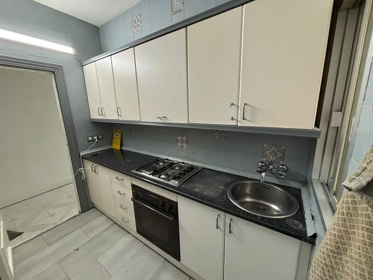 Kitchen of Flat for sale in Granada
